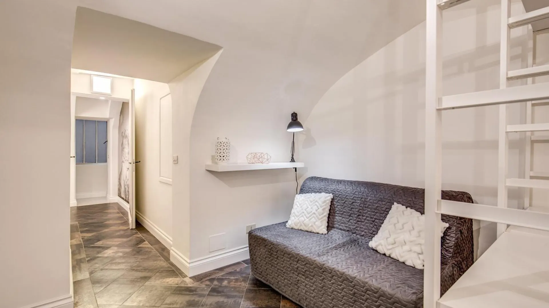Cozy Flat In Front Of Fori Imperiali Apartment Rome