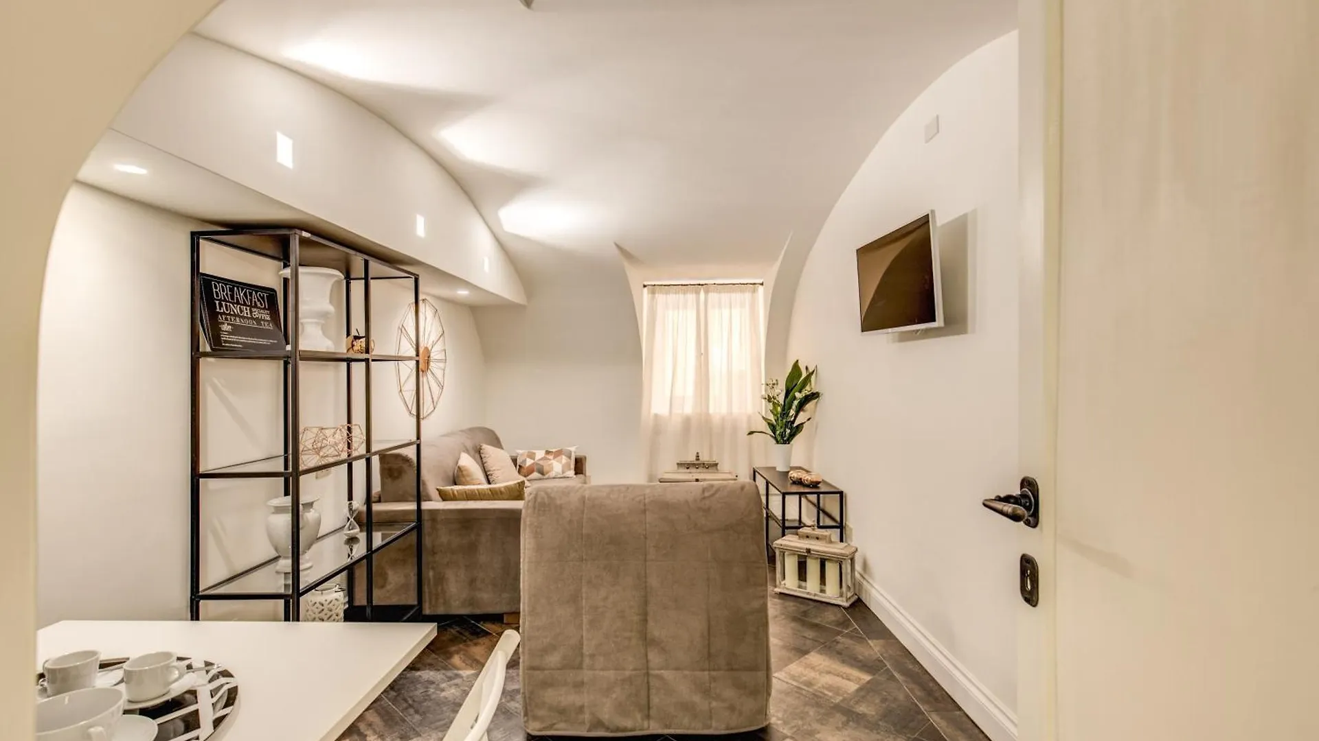 Cozy Flat In Front Of Fori Imperiali Apartment Rome
