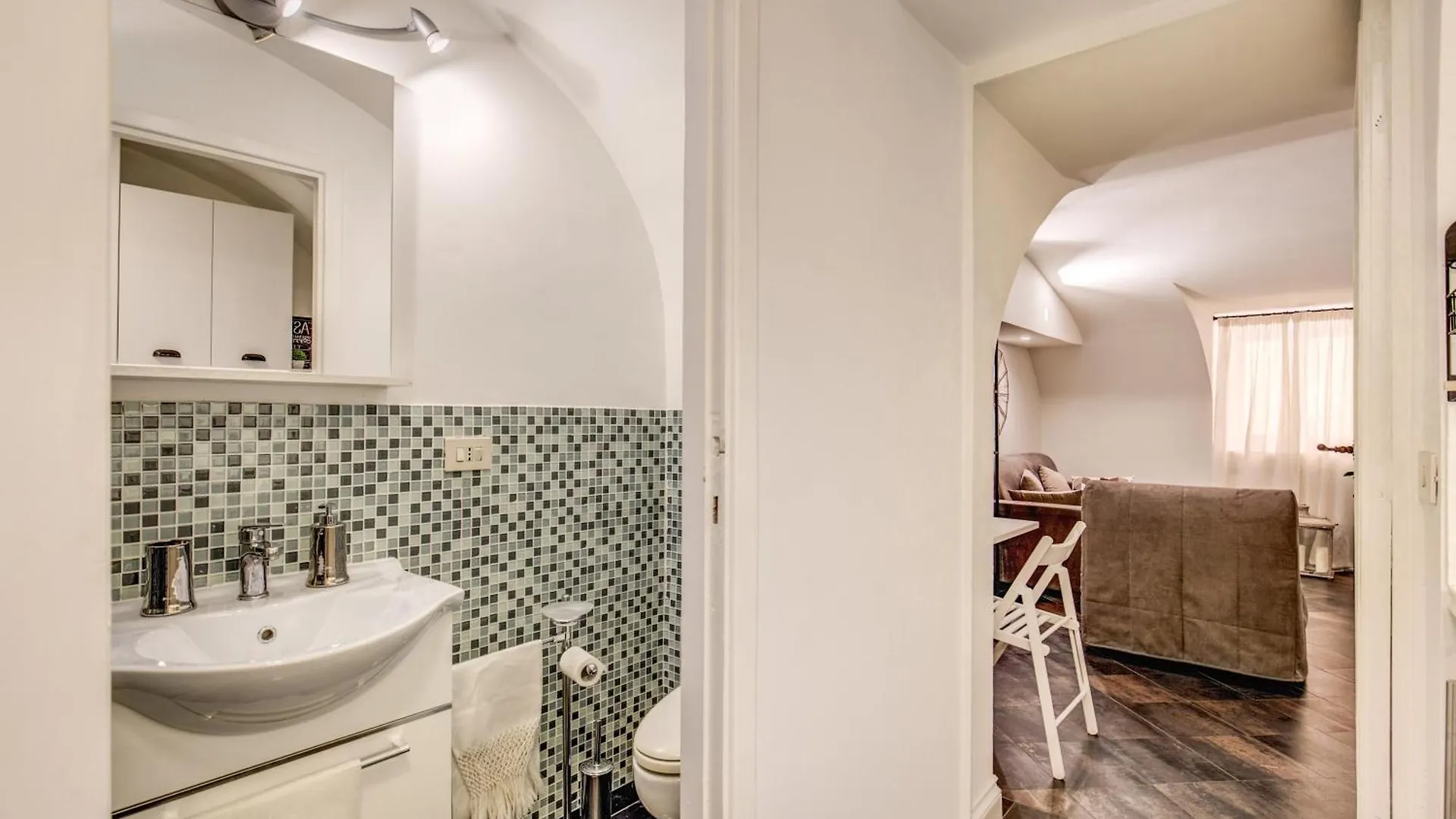 Cozy Flat In Front Of Fori Imperiali Apartment Rome
