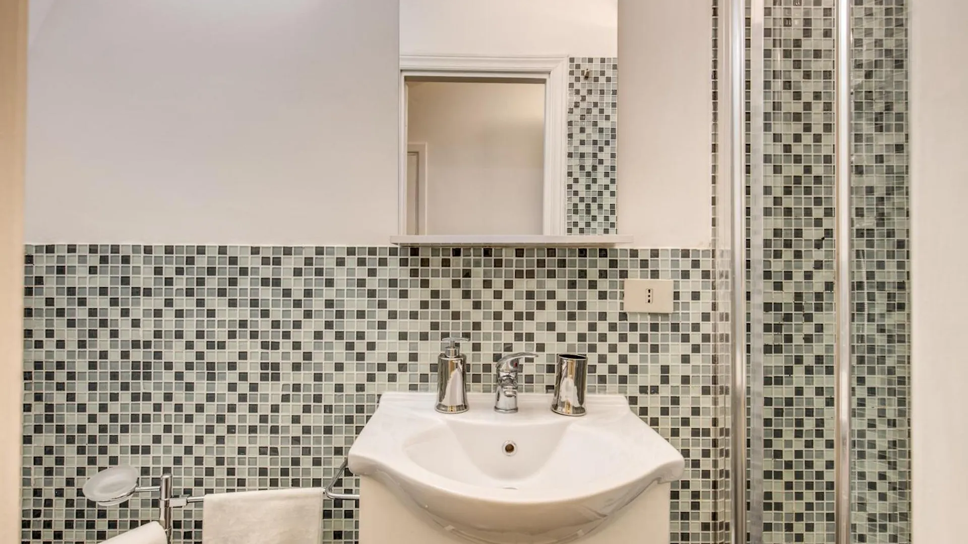 Appartamento Cozy Flat In Front Of Fori Imperiali Roma